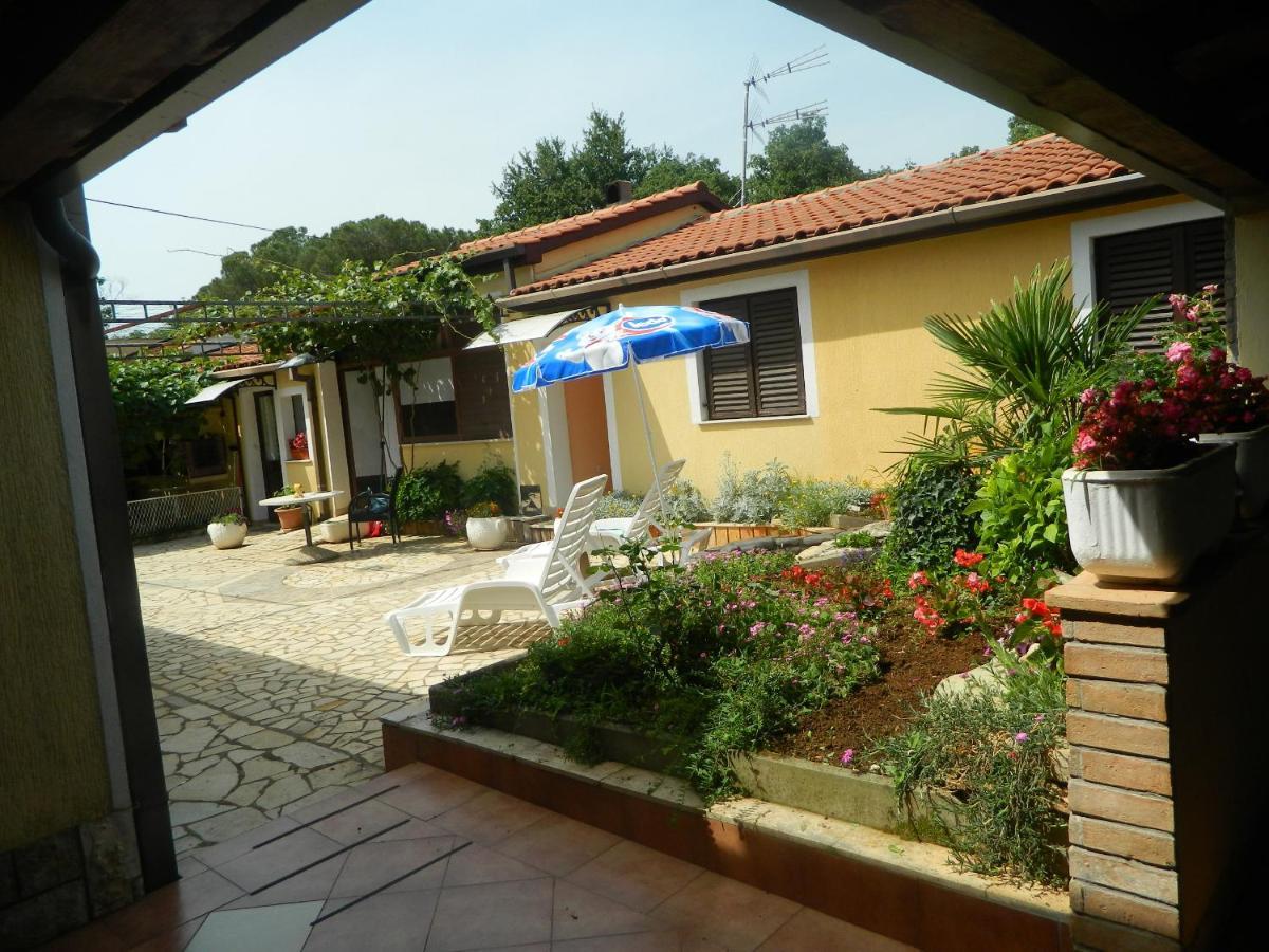 Apartments Vila Vanda Poreč Extérieur photo